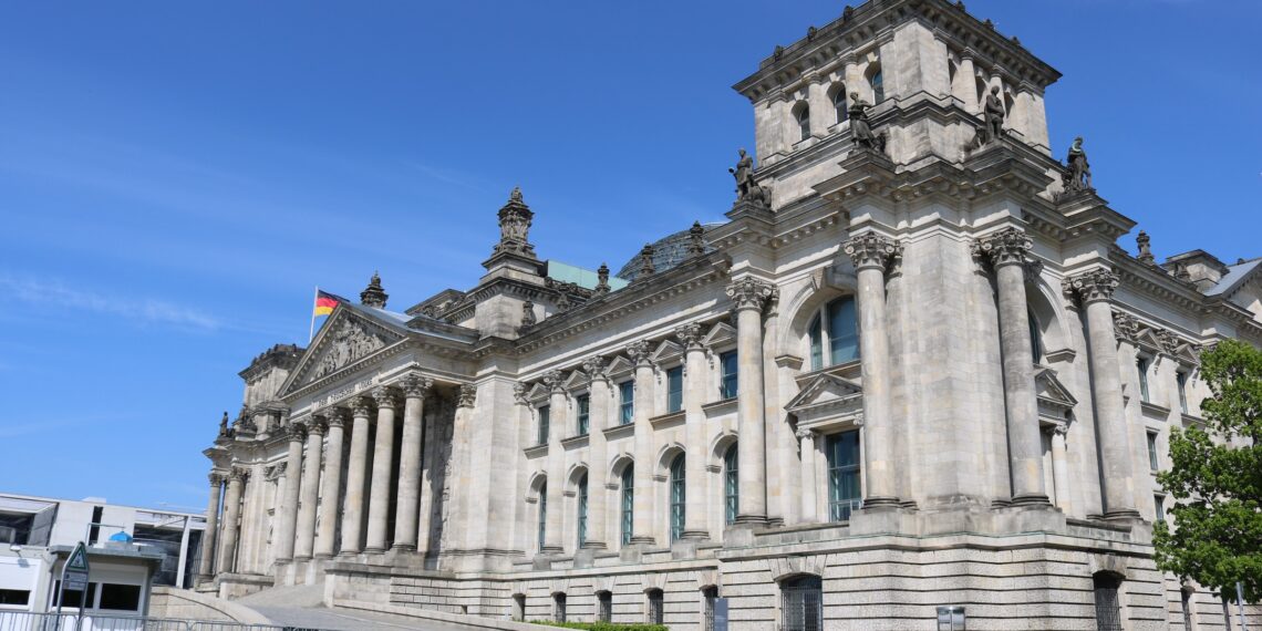 German Green Card approved by the cabinet.